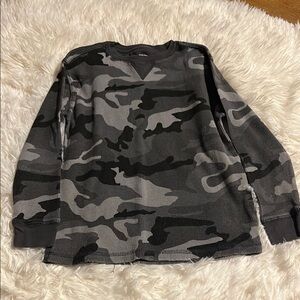 Faded Glory Kids Camouflage Long Sleeve Shirt - Gray and Black